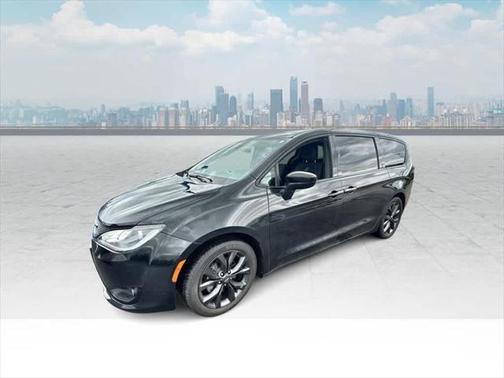2018 Chrysler Pacifica Touring Plus