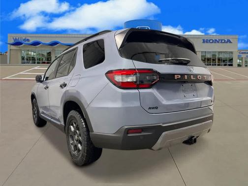 Sonic Gray Pearl 2026 Honda Pilot TrailSport