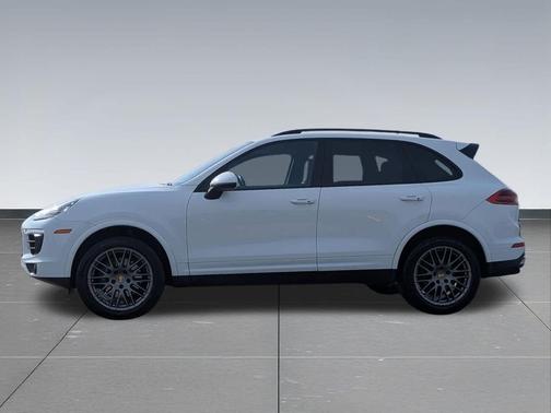 2017 Porsche Cayenne Platinum Edition