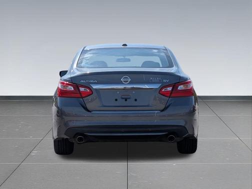 Gun Metallic 2016 Nissan Altima 2.5 SV