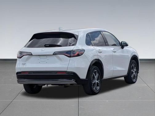 Platinum White Pearl 2024 Honda HR-V EX-L