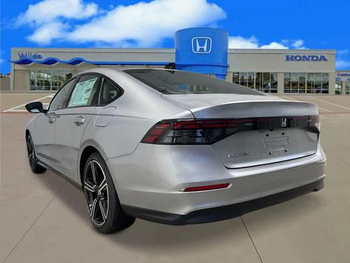Solar Silver Metallic 2026 Honda Accord SE