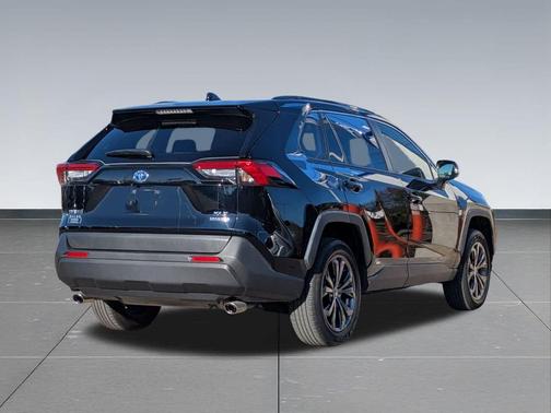 2023 Toyota RAV4 Hybrid XLE Premium