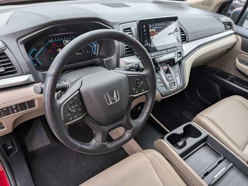 Radiant Red Metallic II 2024 Honda Odyssey EX-L