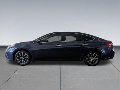 2018 Toyota Avalon XLE