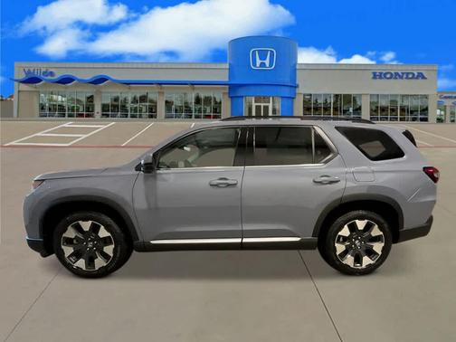Sonic Gray Pearl 2026 Honda Pilot Touring 8-Passenger