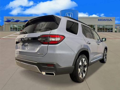 Sonic Gray Pearl 2026 Honda Pilot Touring 8-Passenger