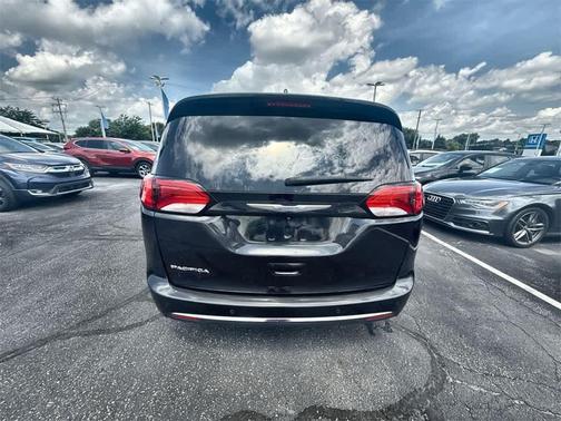 2018 Chrysler Pacifica Touring Plus