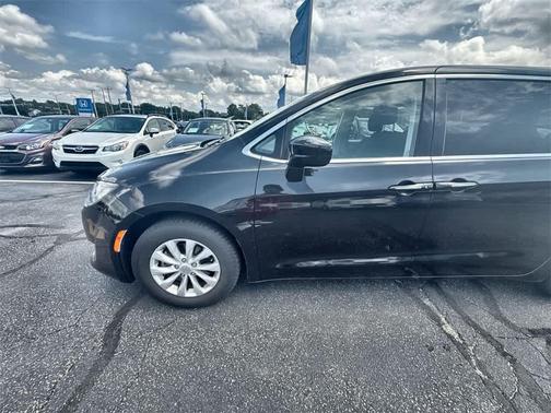 2018 Chrysler Pacifica Touring Plus