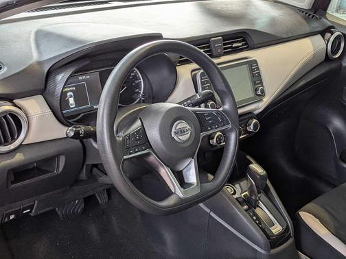 2020 Nissan Versa 1.6 SV