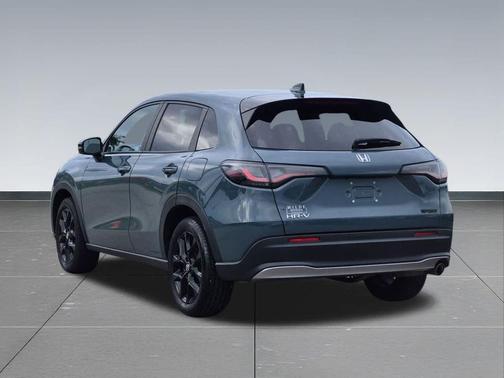 Nordic Forest Pearl 2024 Honda HR-V AWD Sport