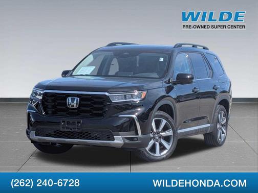Crystal Black Pearl 2025 Honda Pilot Touring 8-Passenger