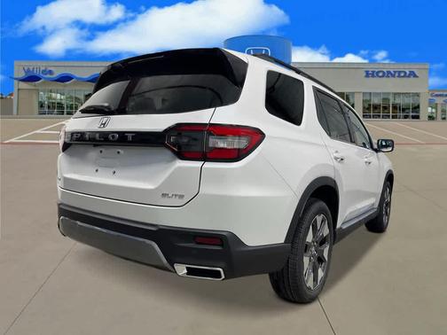 Platinum White Pearl 2026 Honda Pilot Elite