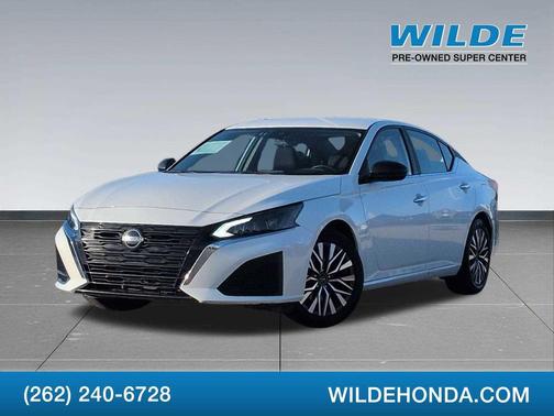 2025 Nissan Altima SV FWD