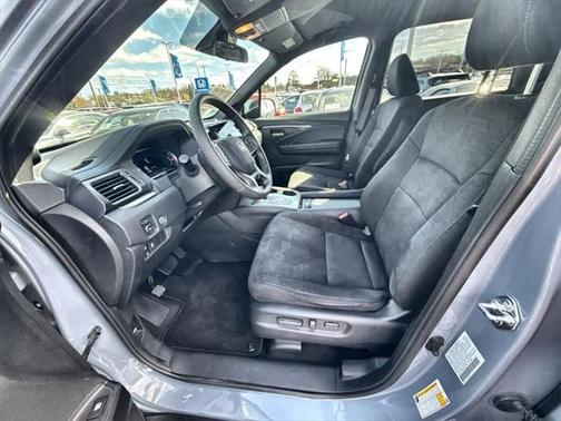 2022 Honda Pilot AWD Sport