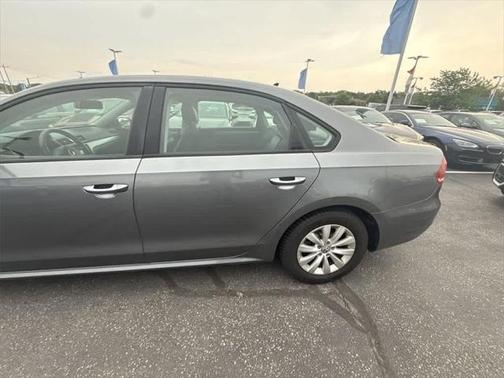 2015 Volkswagen Passat 1.8T S