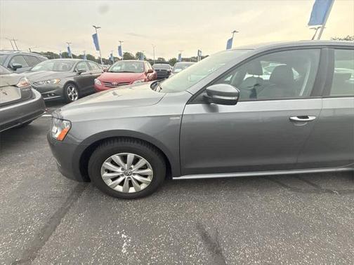 2015 Volkswagen Passat 1.8T S