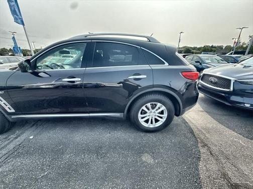 2014 INFINITI QX70 Base