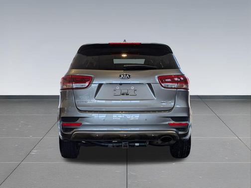 2018 Kia Sorento SX