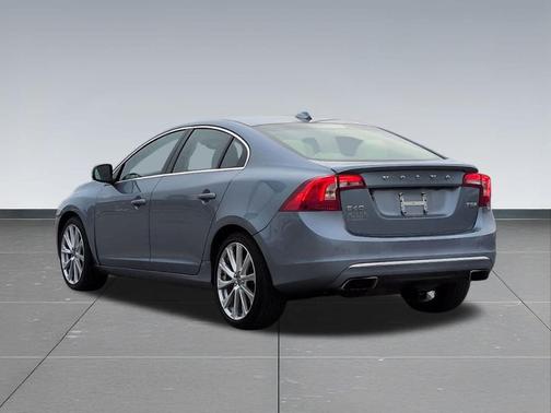2017 Volvo S60 Inscription T5 Platinum