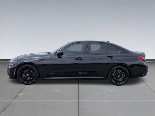 Black Sapphire Metallic 2022 BMW 330 xDrive