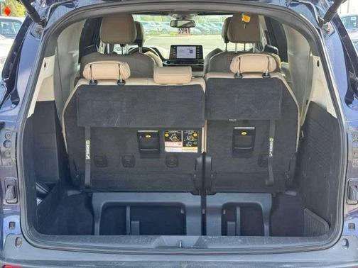 2022 Toyota Sienna XLE 7 Passenger