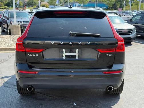 2020 Volvo XC60 T5 Momentum