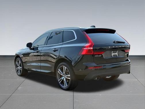 2020 Volvo XC60 T5 Momentum