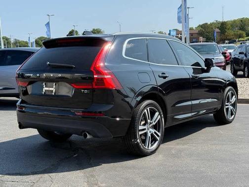 2020 Volvo XC60 T5 Momentum