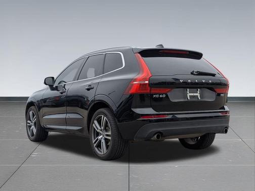 2020 Volvo XC60 T5 Momentum