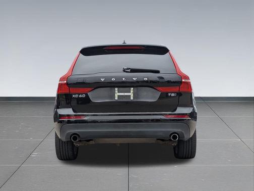 2020 Volvo XC60 T5 Momentum