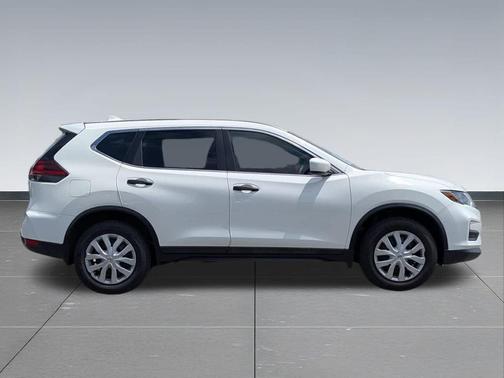 Glacier White 2018 Nissan Rogue S