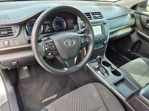Celestial Silver Metallic 2017 Toyota Camry LE