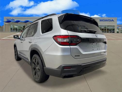 Solar Silver Metallic 2026 Honda Pilot Black Edition