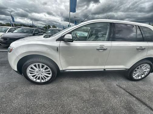 2012 Lincoln MKX Base