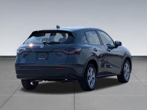 Nordic Forest Pearl 2023 Honda HR-V LX