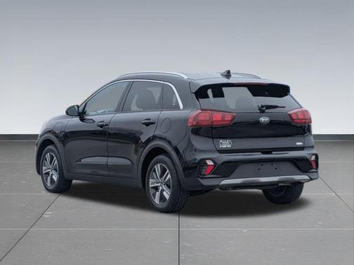 Aurora Black Pearl 2020 Kia Niro LXS