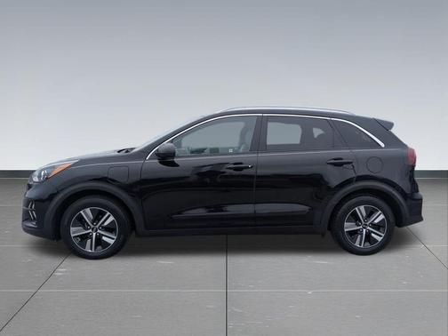 Aurora Black Pearl 2020 Kia Niro LXS