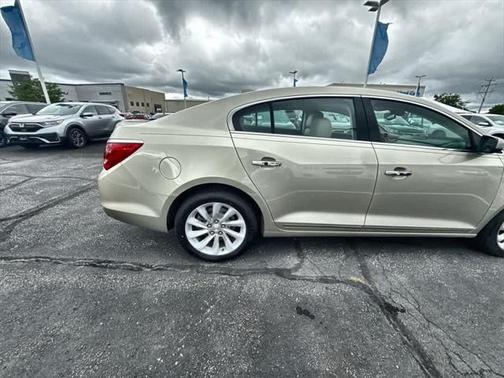 2016 Buick LaCrosse Base