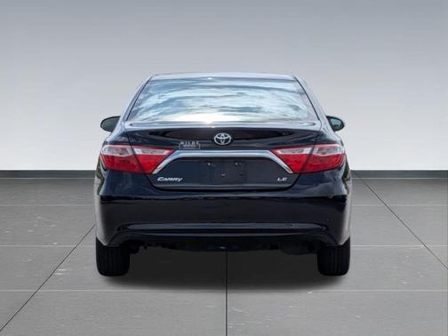 Midnight Black Metallic 2017 Toyota Camry LE