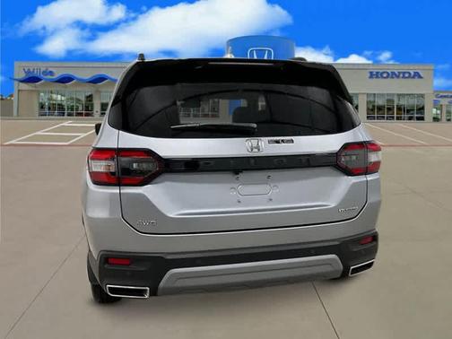 2025 Honda Pilot Touring 8-Passenger
