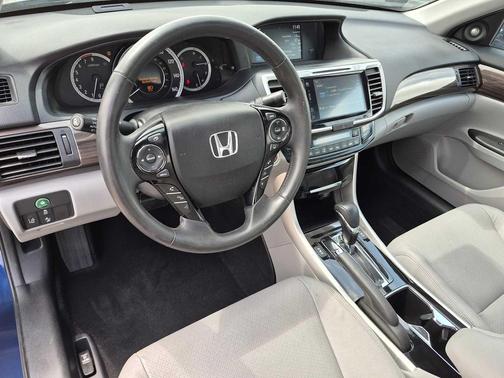Obsidian Blue Pearl 2016 Honda Accord EX-L