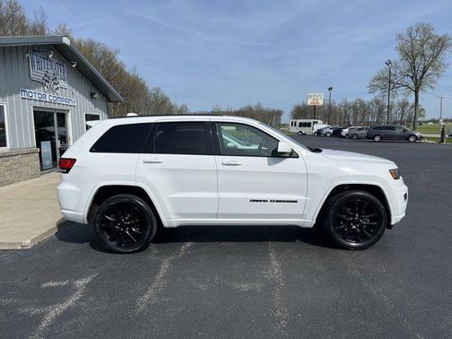 Bright White Clearcoat 2020 Jeep Grand Cherokee Altitude