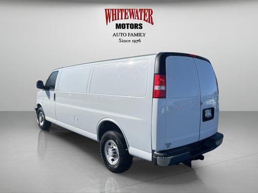Summit White 2019 Chevrolet Express 3500 Work Van