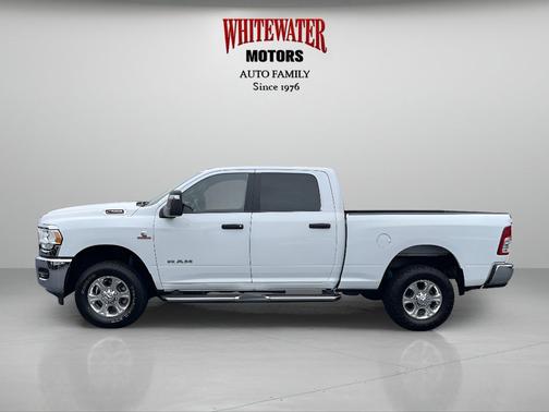 Bright White Clearcoat 2024 RAM 2500 Big Horn Crew Cab 4x4 6'4' Box