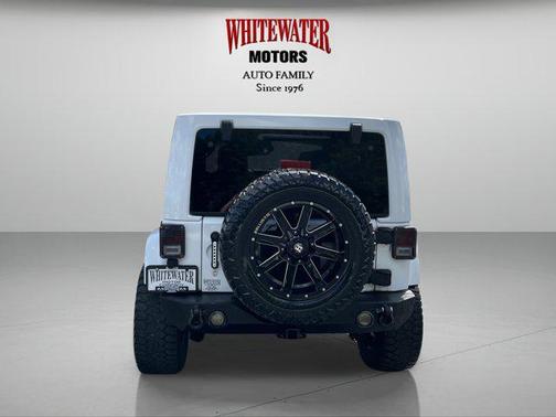 Bright White Clearcoat 2017 Jeep Wrangler Unlimited Sahara