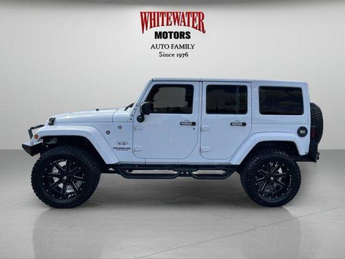 Bright White Clearcoat 2017 Jeep Wrangler Unlimited Sahara