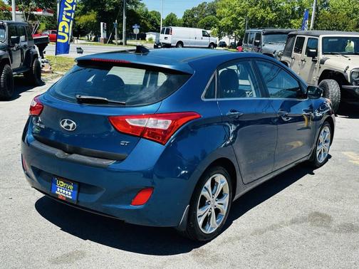 Black Noir Pearl 2013 Hyundai Elantra GT Base