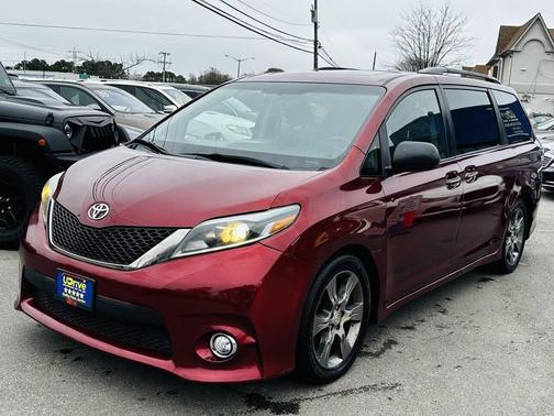 2015 Toyota Sienna SE
