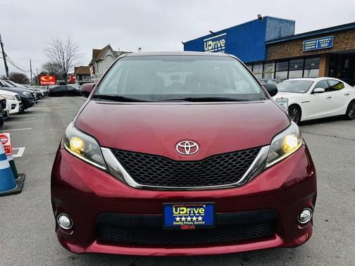 2015 Toyota Sienna SE